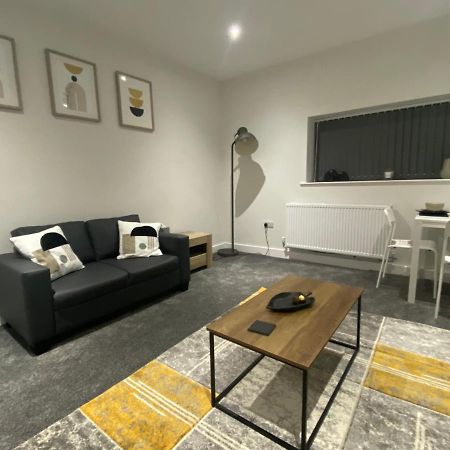 1 Bedroom Apartments In Bolton Town Centre Екстер'єр фото