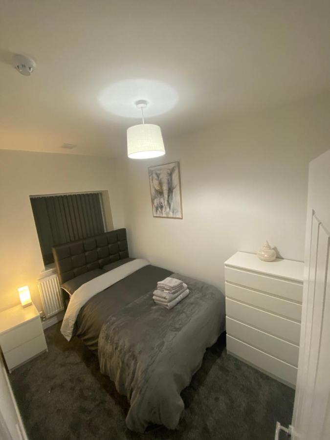 1 Bedroom Apartments In Bolton Town Centre Екстер'єр фото