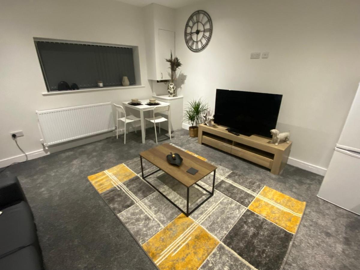 1 Bedroom Apartments In Bolton Town Centre Екстер'єр фото