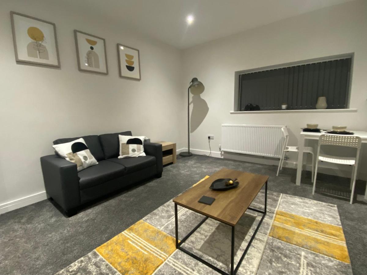 1 Bedroom Apartments In Bolton Town Centre Екстер'єр фото